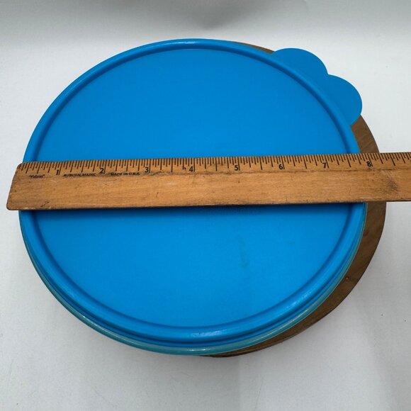 Tupperware Wonderlier Bowl present  Gift Dry Liquid Storage Spill Proof  8 3/4 c - Picture 12 of 12